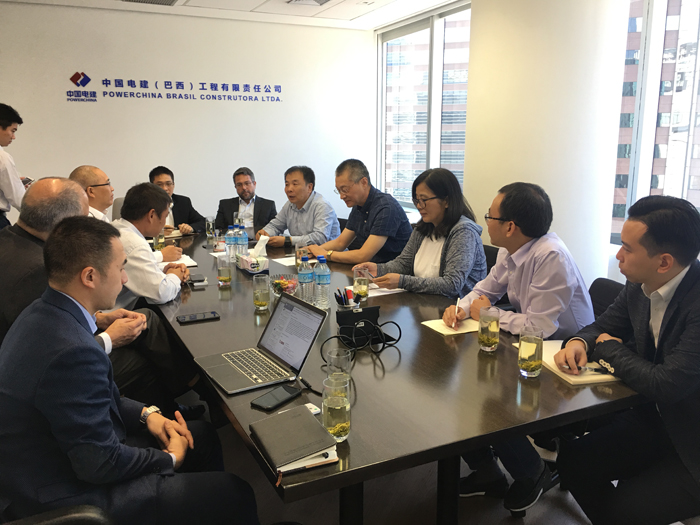 姚強總電建巴西辦公室會議照.jpg
