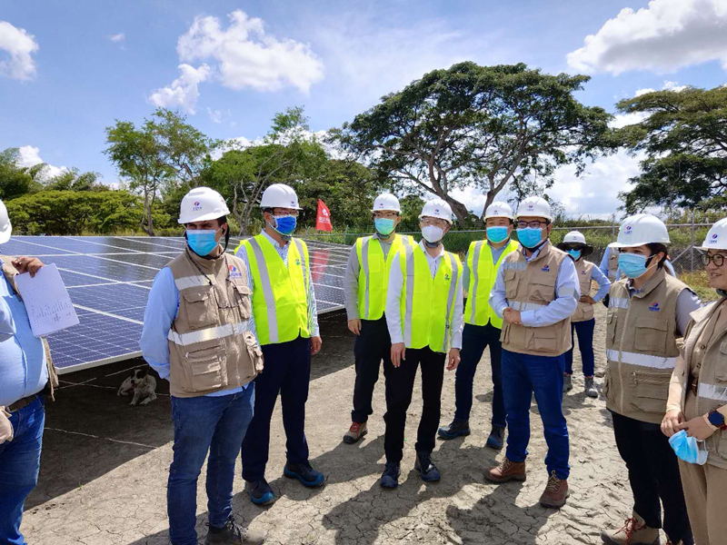 視察現(xiàn)場(chǎng) (2).jpg