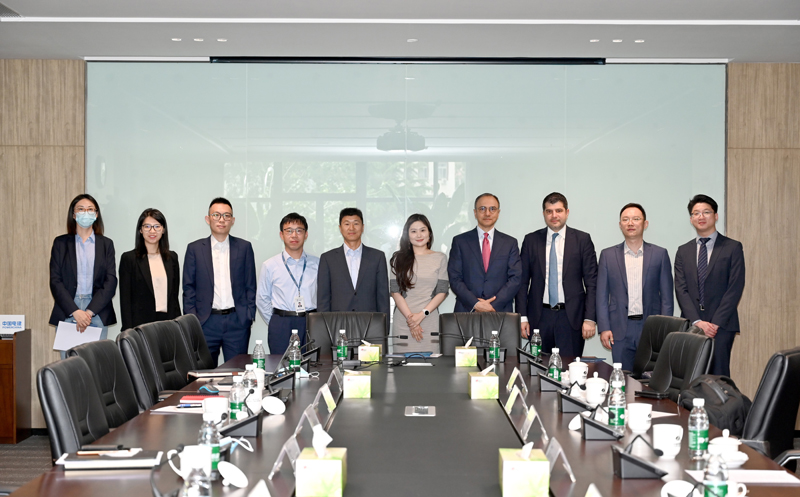 圖片2-楊天福會見渣打銀行企業商業及金融機構部、中東非洲地區業務主管、董事總經理Lone, Sarmad.JPG