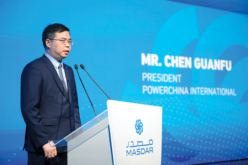 20230928 風(fēng)電項(xiàng)目完工典禮合影-陳總致辭.jpg