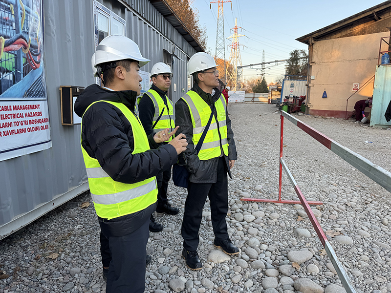 檢查塔什干20MW綠氫項(xiàng)目 (2).jpg